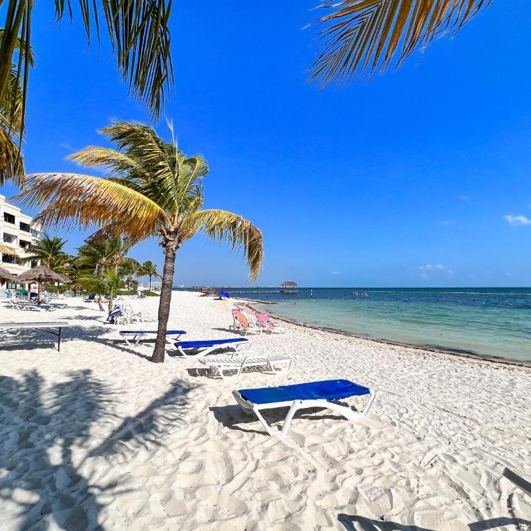 Bello Mar de Cancun, Beautiful 2Br 2Ba Condo overlooking beach spectacular view! - Two-Bedroom Apartment - 41