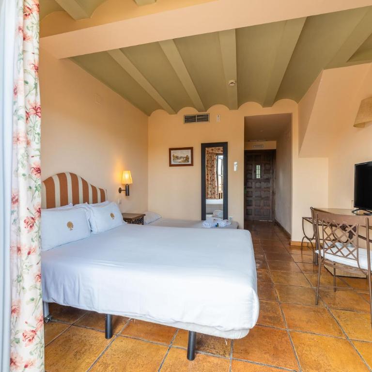 Cigarral de Caravantes - Habitación Doble con cama supletoria y terraza (2 adultos + 1 niño) - 1 o 2 camas - 6