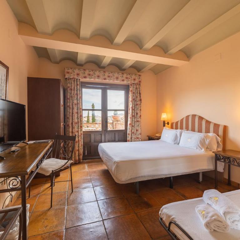 Cigarral de Caravantes - Habitación Doble con cama supletoria y terraza (2 adultos + 1 niño) - 1 o 2 camas - 7