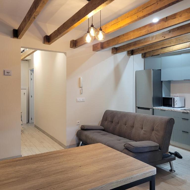 El Ático de Entrevías - con Garaje y WIFI - Apartamento de 1 dormitorio - 1