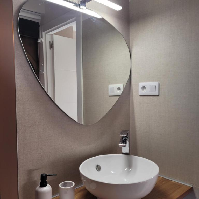 El Ático de Entrevías - con Garaje y WIFI - Apartamento de 1 dormitorio - 18