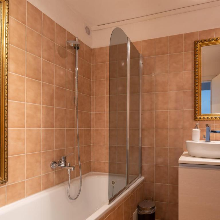 SUN VALLEY Holiday Apartments - Deluxe Studio mit Doppelbett - 9