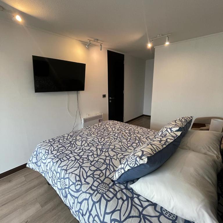 2 dormitorios a pasos de la CLC - Two-Bedroom Apartment - 7