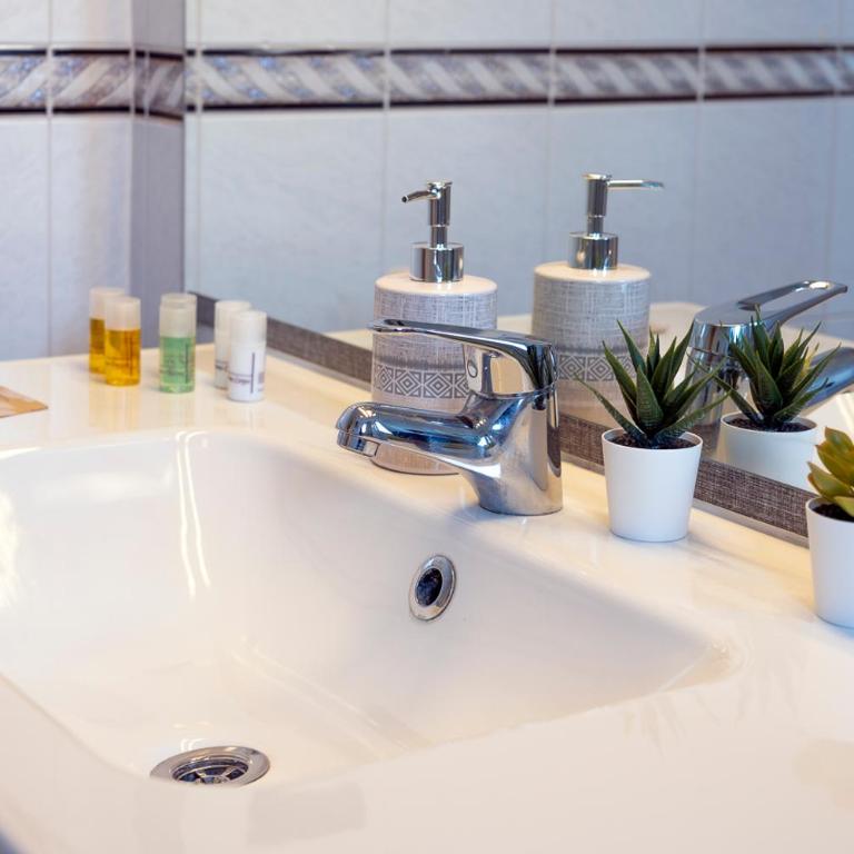 10min dal Centro [PortaSusa-FreeParking&AC] - One-Bedroom Apartment - 5