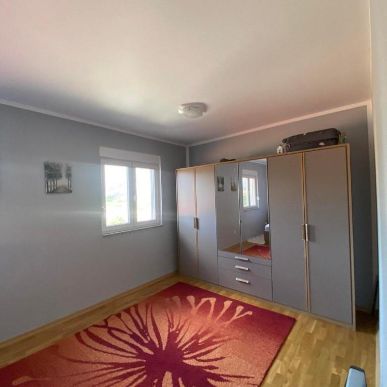 Apartman Jana - Dvokrevetna Soba sa Bračnim Krevetom/Zasebnim Krevetima - 2