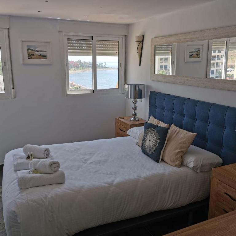 Seaside View Apartment - Two-Bedroom Apartment - 7