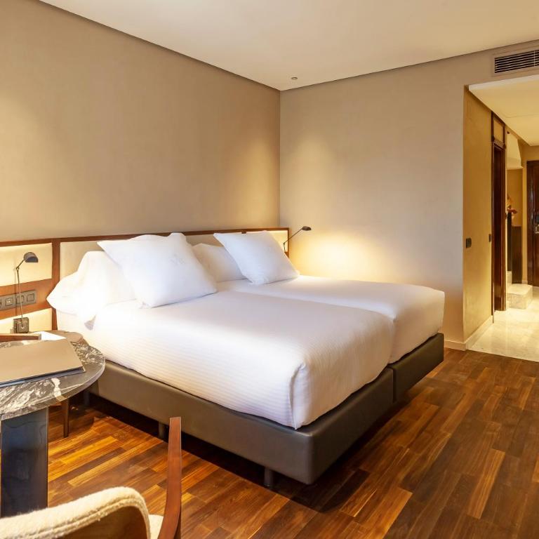 Hotel Villa Real, a member of Preferred Hotels & Resorts - Habitación Familiar Dúplex - 4