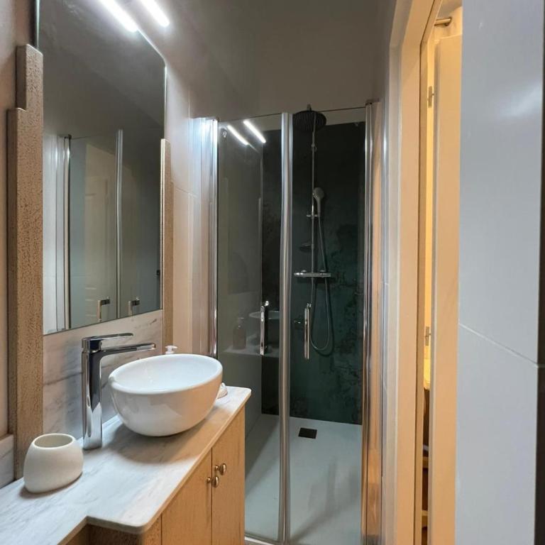 Mes à Moi in Pezenas - Studio Climatisé & Patio Privatif - O Pitchoun - Appartement 1 Chambre - 35