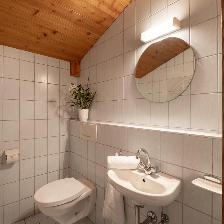Haus Ascher-Gruber - Two-Bedroom Apartment with Shower - 7