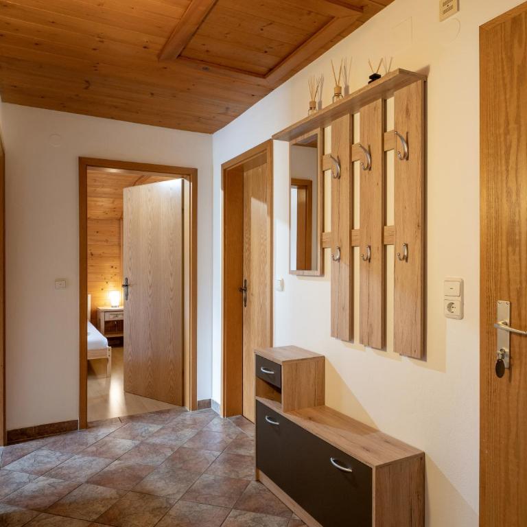 Haus Ascher-Gruber - Two-Bedroom Apartment with Shower - 6