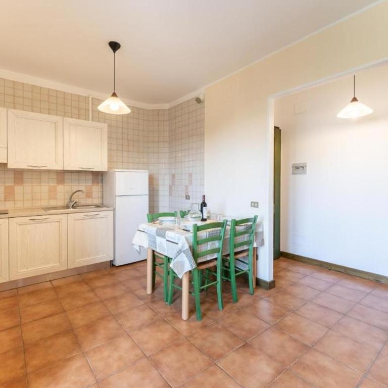 Quaint Residence I Mirti Bianchi 1 Bedroom Sleeps 2 persons num0488n - Apartment - 3