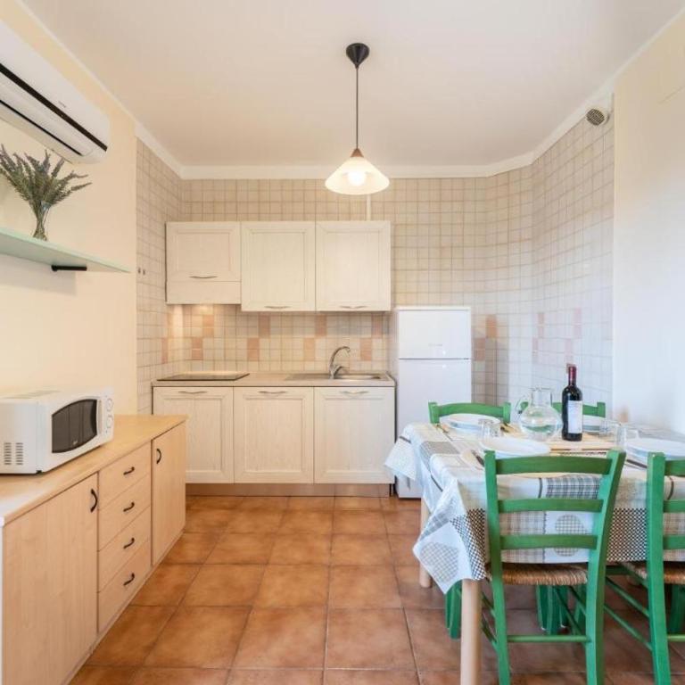 Quaint Residence I Mirti Bianchi 1 Bedroom Sleeps 2 persons num0488n - Apartment - 6