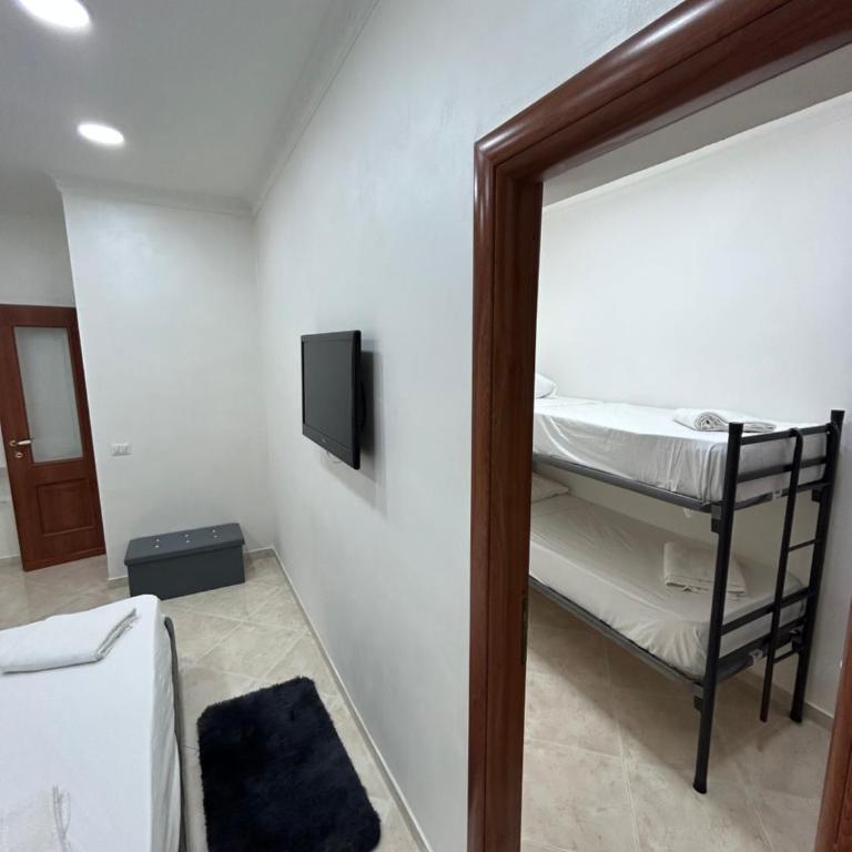 HV Dora apartment Naples historic center - Apartment with Balcony - 7