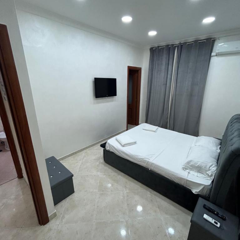 HV Dora apartment Naples historic center - Apartment with Balcony - 13