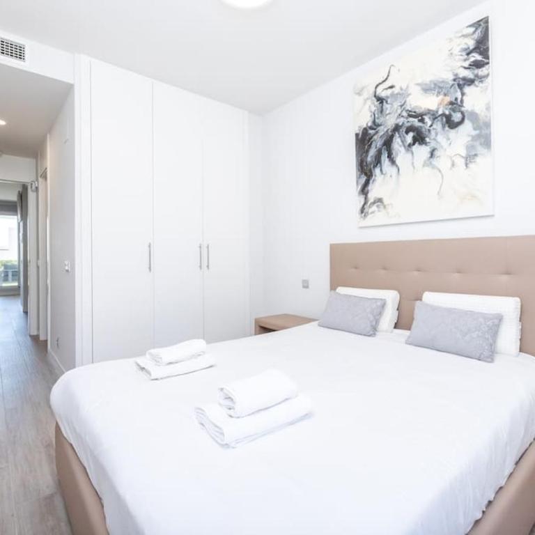 Stunning 2 bedroom Ground floor Le Mirage RDR339 - Two-Bedroom Apartment - 3