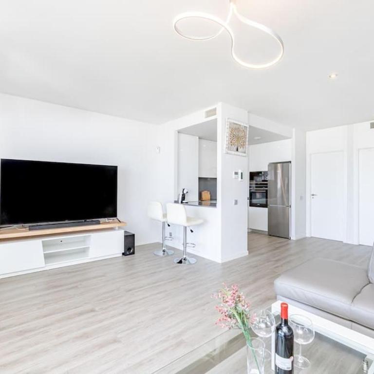 Stunning 2 bedroom Ground floor Le Mirage RDR339 - Two-Bedroom Apartment - 15