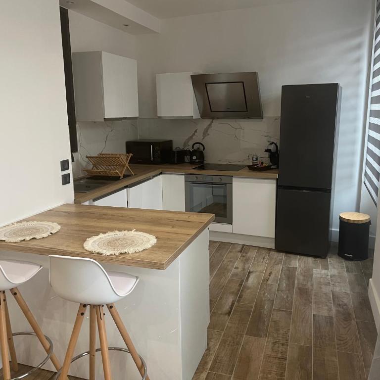 Le Victor - Two-Bedroom Apartment - 4