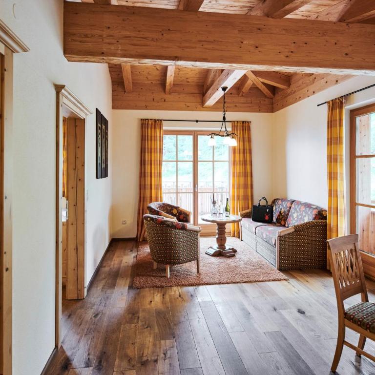 Berggasthof Platzlalm - Suite mit Terrasse - 2