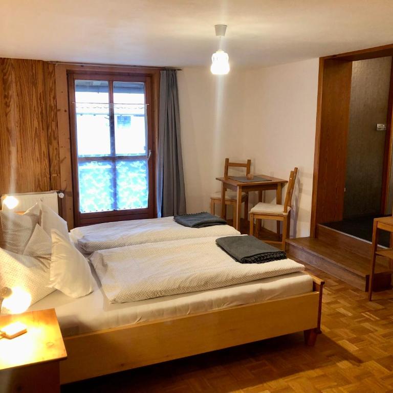 Haus Huber - Apartment mit 3 Schlafzimmern und Dusche - 12