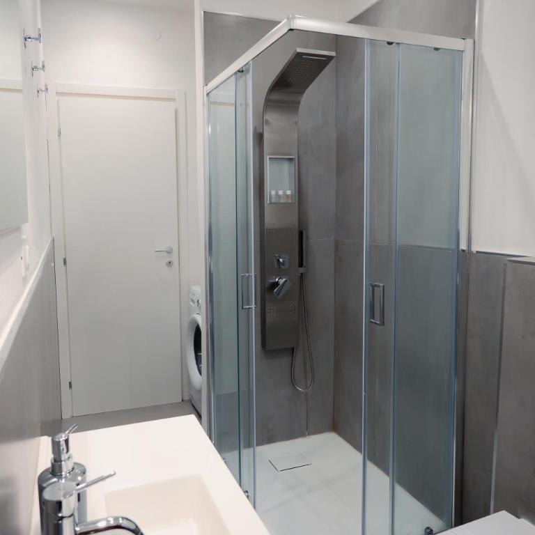 [Centro Storico] Moderno Trilocale con Balcone - Appartamento con 2 Camere da Letto - 11