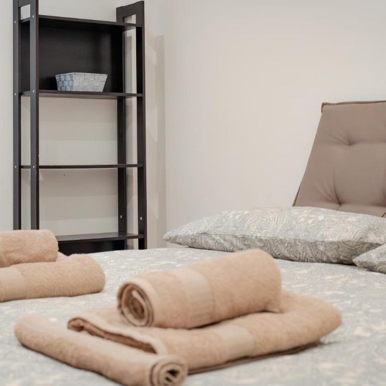 [Centro Storico] Moderno Trilocale con Balcone - Appartamento con 2 Camere da Letto - 19