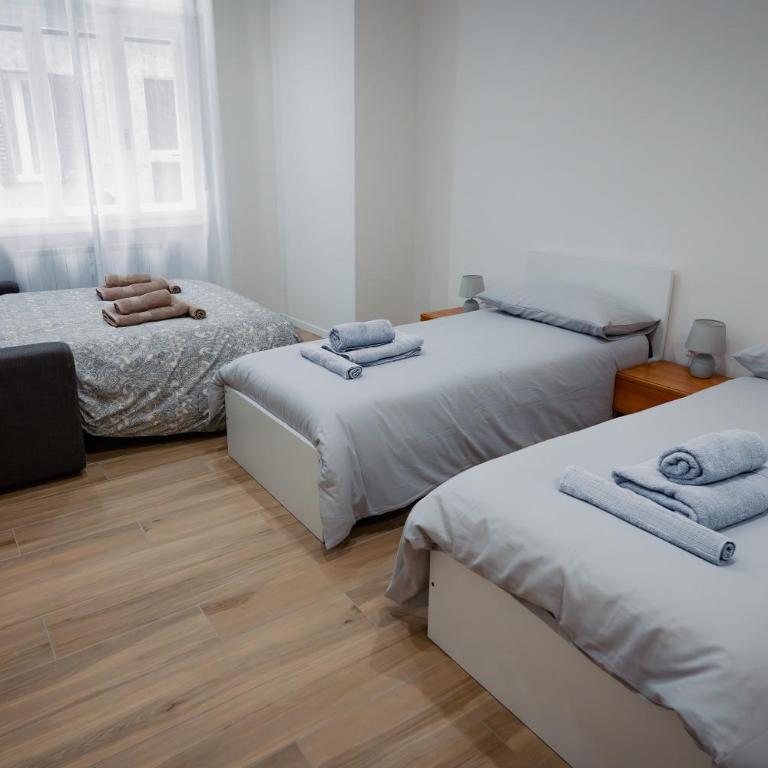 [Centro Storico] Moderno Trilocale con Balcone - Appartamento con 2 Camere da Letto - 23