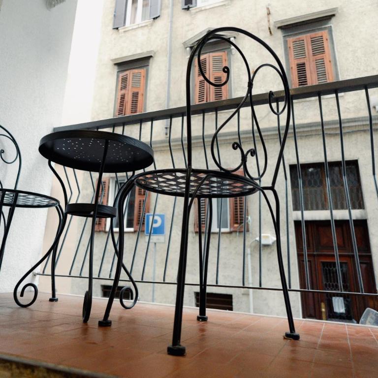 [Centro Storico] Moderno Trilocale con Balcone - Appartamento con 2 Camere da Letto - 9