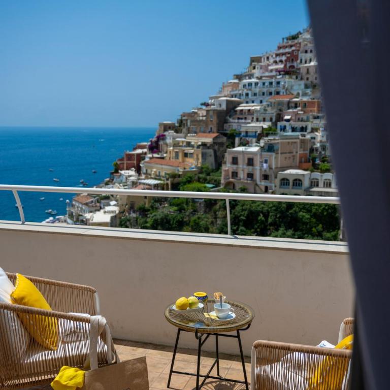 CASA DAMA - Camera Matrimoniale Deluxe con Balcone e Vista Mare - 6