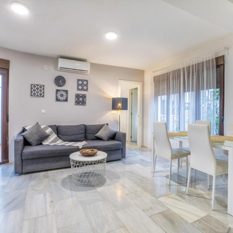 Encanto en la Judería: Apartamento con Patio - Apartamento de 2 dormitorios - 9