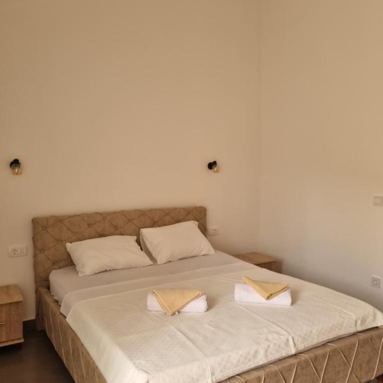 Apartmani Mihailovic - Double Room with Balcony - 2