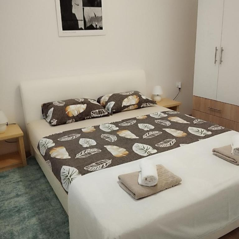 Apartman and rooms Dream House - Two-Bedroom Apartment - 19