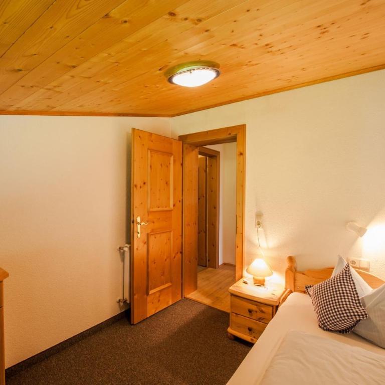 Zugspitzhotel Diana Thörle - Comfort Dreibettzimmer - 2
