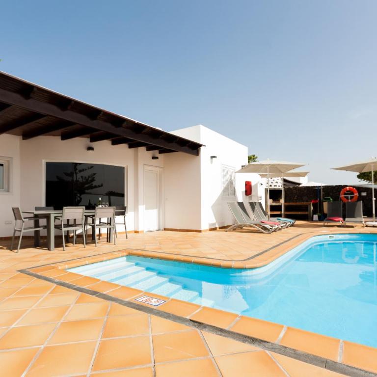 4 bedroom Villa Mimi with private heated pool - Villa con piscina privada - 1