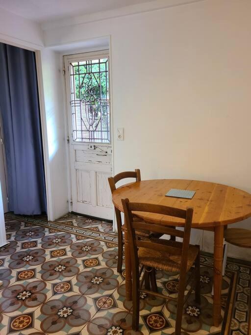 Les Bambous - Rez de jardin Millau Centre - Parking privatif, wifi - Appartement 1 Chambre - 10