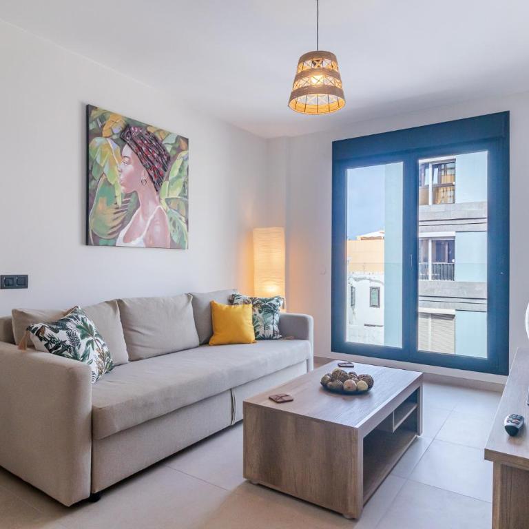 Flatguest Urban Haven - Two-Bedroom Apartment - 1