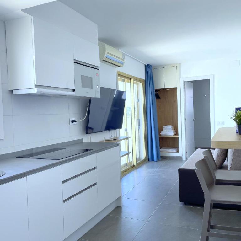 Rentalmar Blue Beach & Pool - Estudio - 9