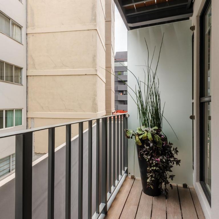 Choapan 28 - Lux Apartments in Condesa - Suite with Balcony - 16