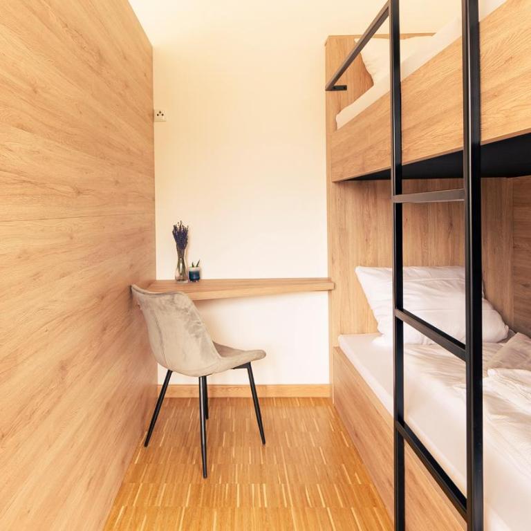 Henrys Sleeping am Augsburger Eiskanal - Bett im gemischten 6-Bett-Schlafsaal - 4