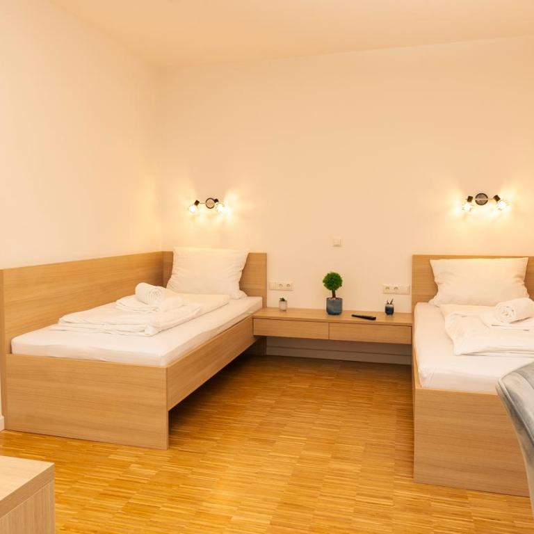 Henrys Sleeping am Augsburger Eiskanal - Zweibettzimmer - 4