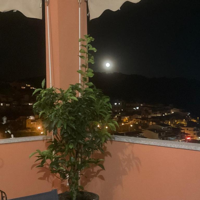 Appartement calme, vue panoramique à 100 m du centre ville - Appartamento con Terrazza - 34