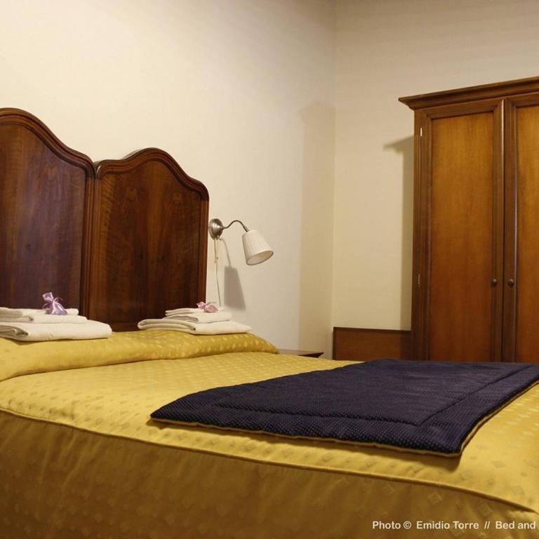 Amalfitani Salerno Centro - Ampia Camera Matrimoniale - 9