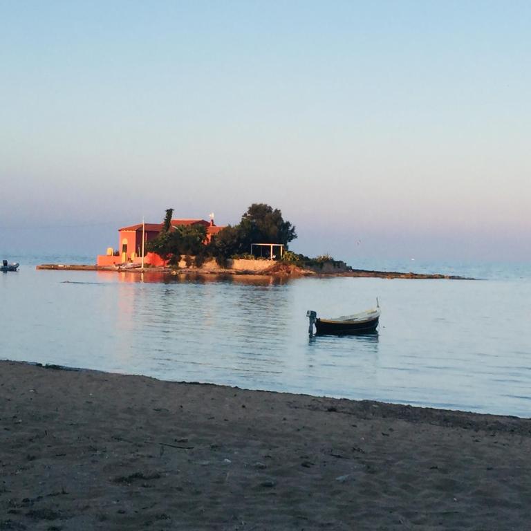 Dimora dell’Ozio in riva al mare - Three-Bedroom Villa - 60