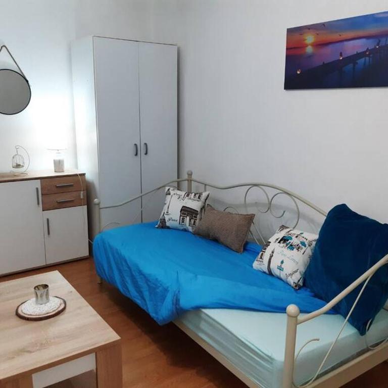 Apartman Paris - One-Bedroom Apartment - 1