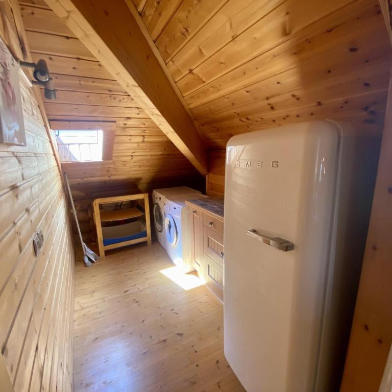 Les Angles : Haut de Chalet 100m², Sauna, 6 Pers - FR-1-758-11 - Apartment - 4