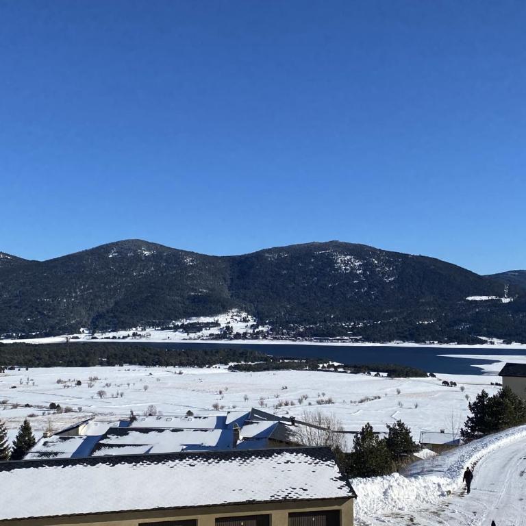 Studio Cabine 26m², 4 pers, proche commerces et pistes - FR-1-758-3 - Studio - 1