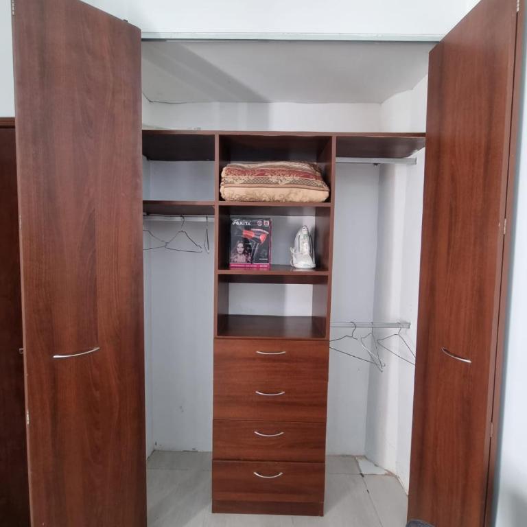 Tourist House - Habitación Doble con baño privado - 1 o 2 camas - 16