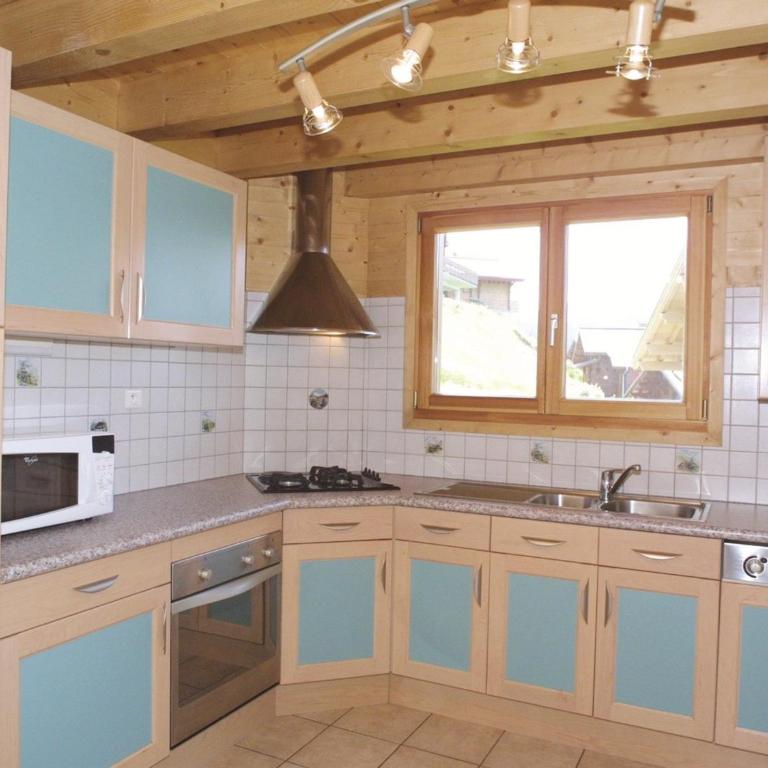 Chalet spacieux pour 10 pers. avec Wi-Fi et cheminée - FR-1-671-43 - Chalet - 13