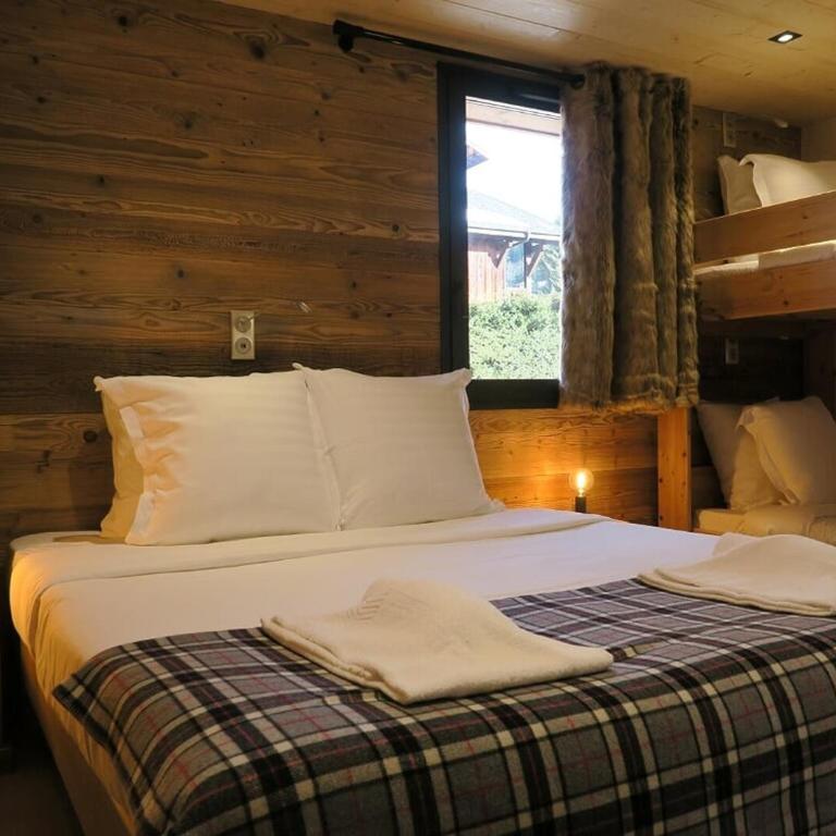 Chalet Luxueux aux Gets avec Jacuzzi, Proche des Pistes et du Centre, Idéal Familles et Groupes - FR-1-671-122 - Appartamento - 7