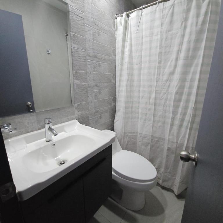 Hotel Regata - Twin Room with Private Bathroom - 1