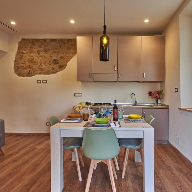 Croce di mezzo - Appartamento con 2 Camere da Letto - 12